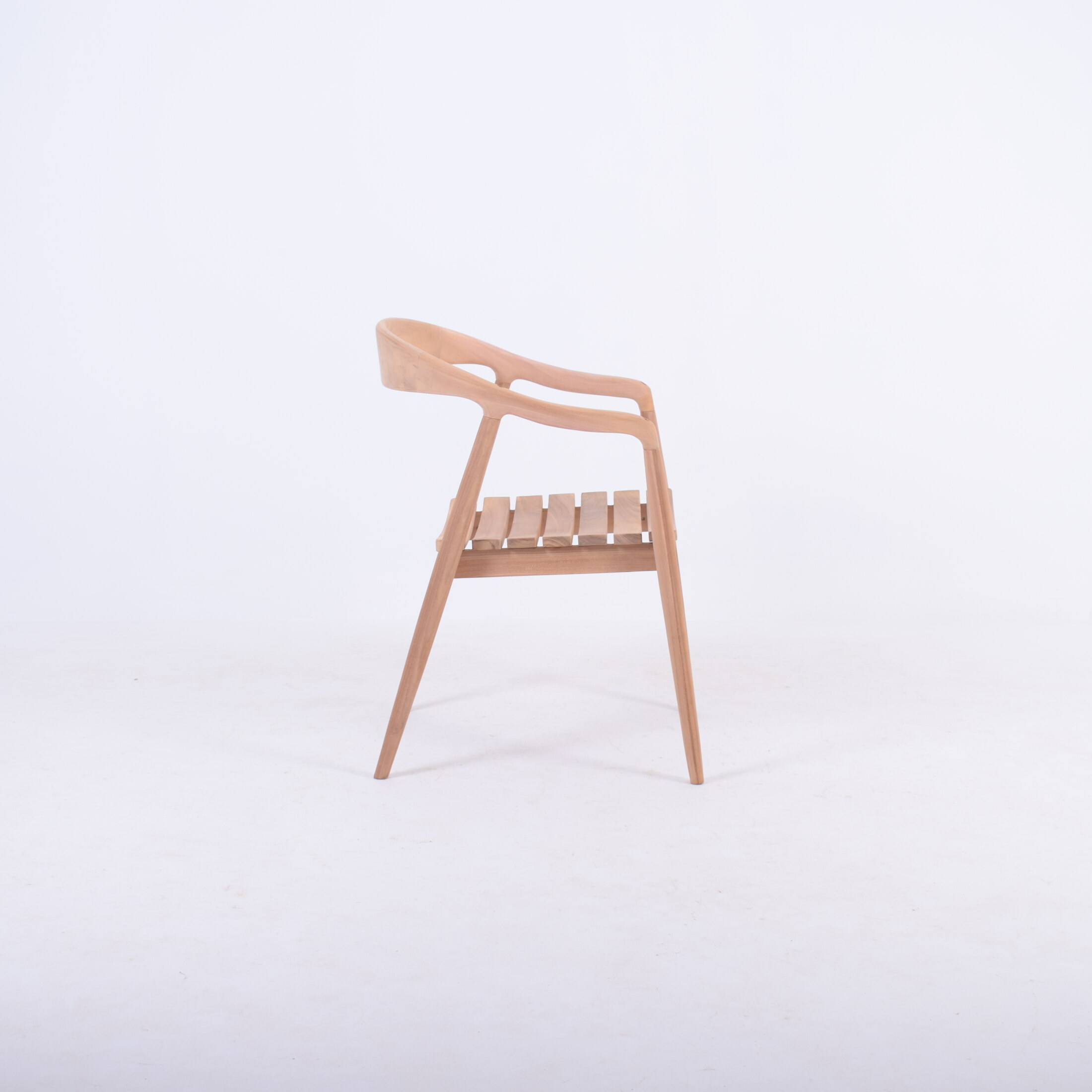 OZZIE DINING ARM CHAIR (SLAT)