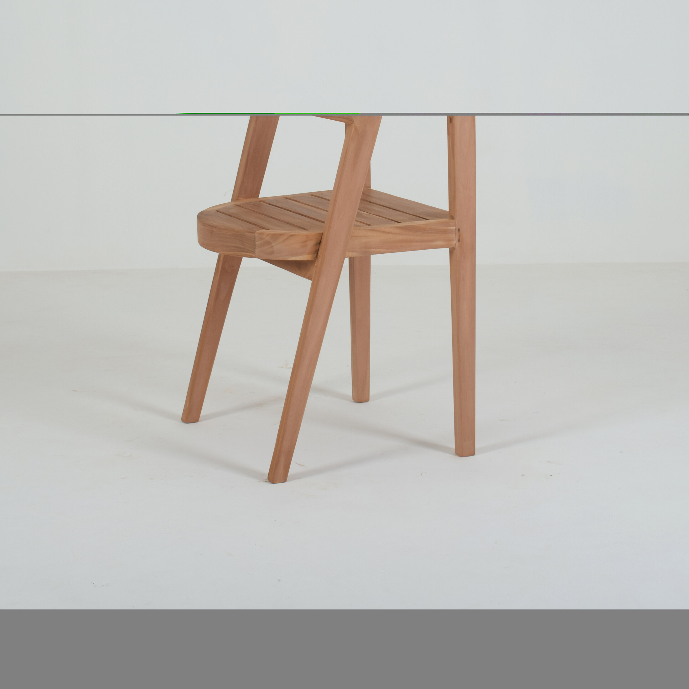 DHIRA CHAIR